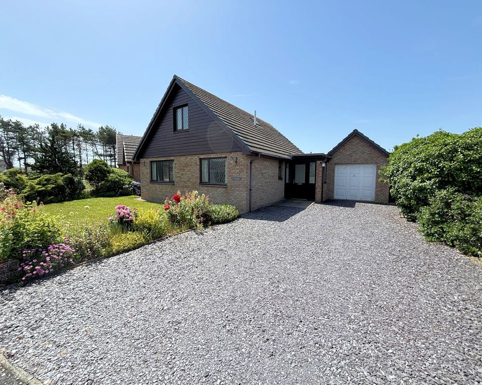 Property photo 2 of 36