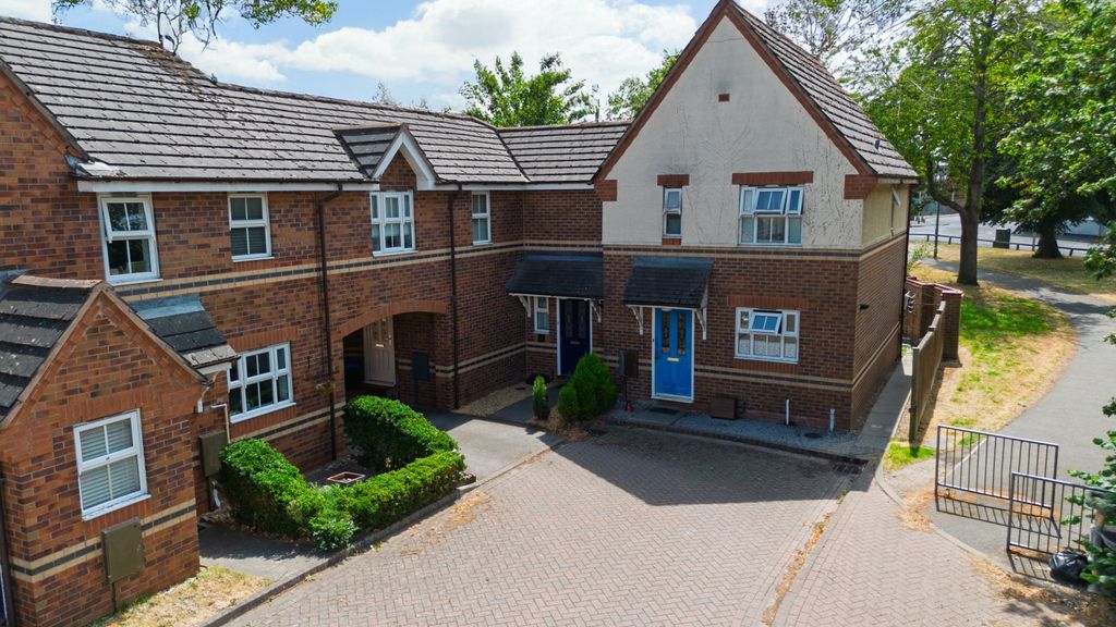 Property photo 1 of 18 Ewemove Spalding - Patriot Close - Front Of House