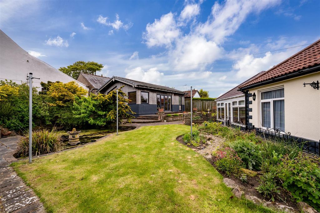 Property photo 3 of 24 Roseville_Tweedmouth-24.Jpg