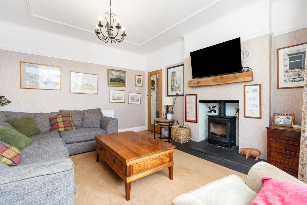 Property photo 3 of 32 15 Belgravia Road