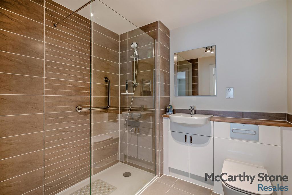 Property photo 3 of 36 8661634-Interior20-800.Jpg