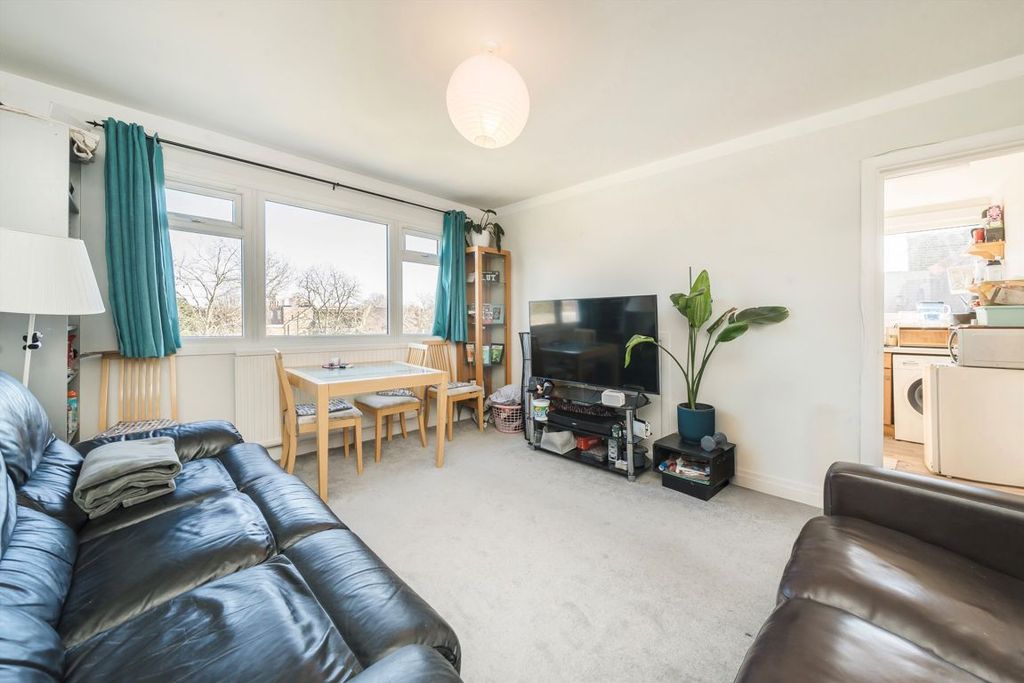 Property photo 3 of 5