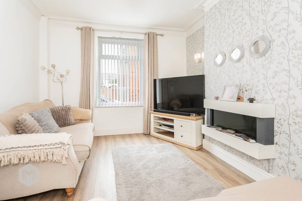 Property photo 2 of 30 Photograph