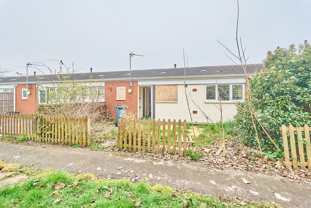 Property photo 2 of 8