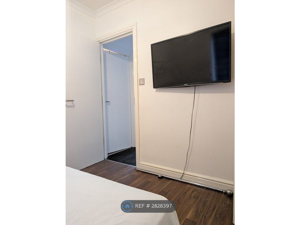 Property photo 1 of 3