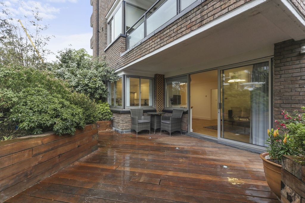 Property photo 3 of 12