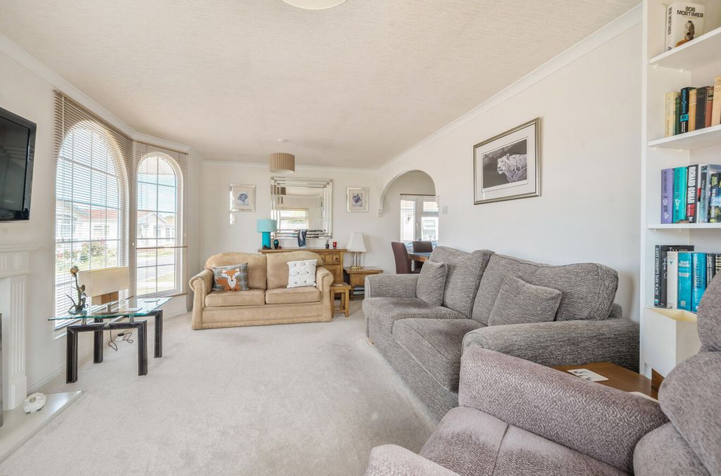 Property photo 3 of 15 1486304-4-6A4Bd24...