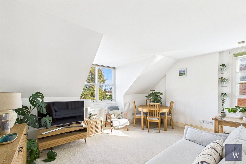 Property photo 1 of 12 Picture No. 16