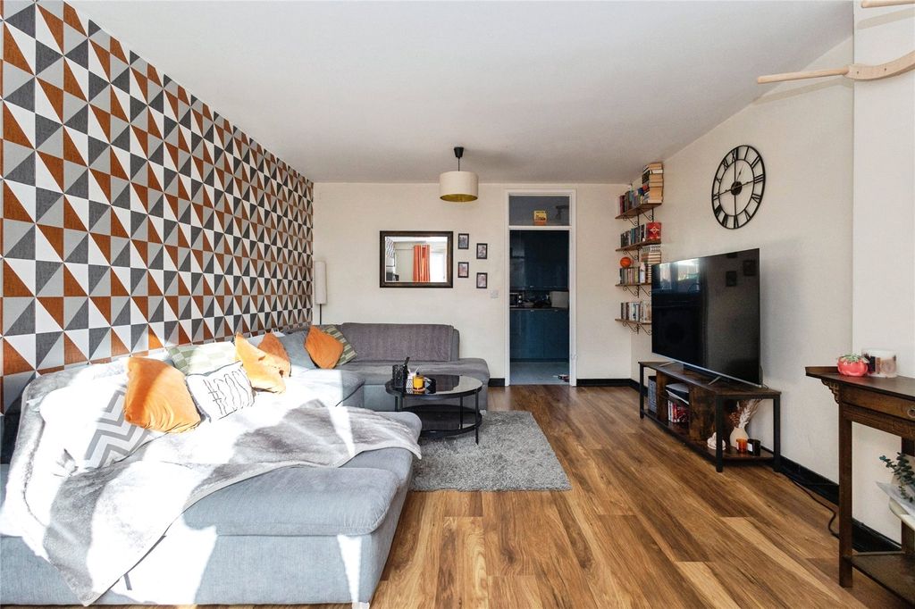 Property photo 3 of 18 Picture No. 19