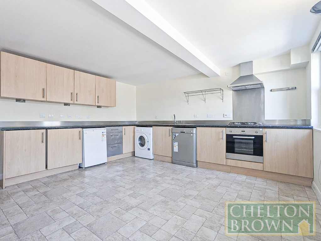 Property photo 2 of 20 Kitchen