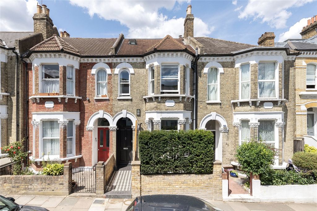 Property photo 3 of 24 Picture No. 02