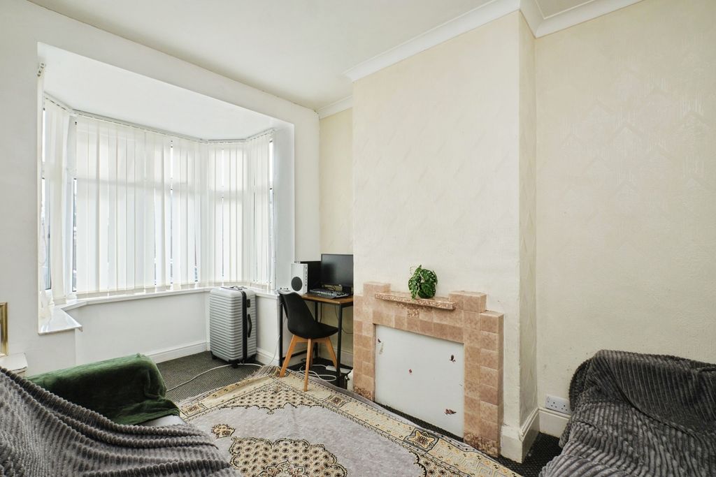 Property photo 2 of 29 Pbox-Img.Jpg