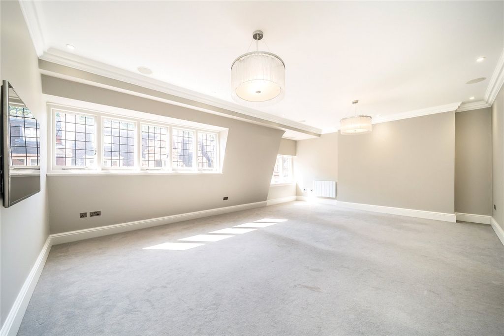 Property photo 3 of 15 Reception Room