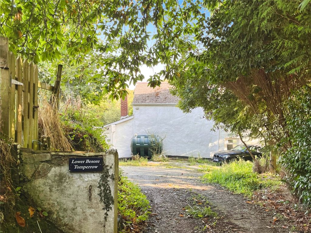 Property photo 1 of 11 Entrance