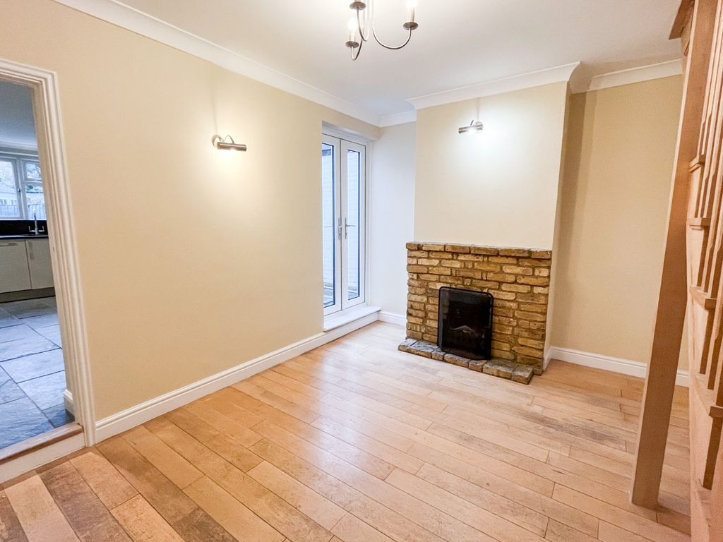 Property photo 3 of 10 2859565