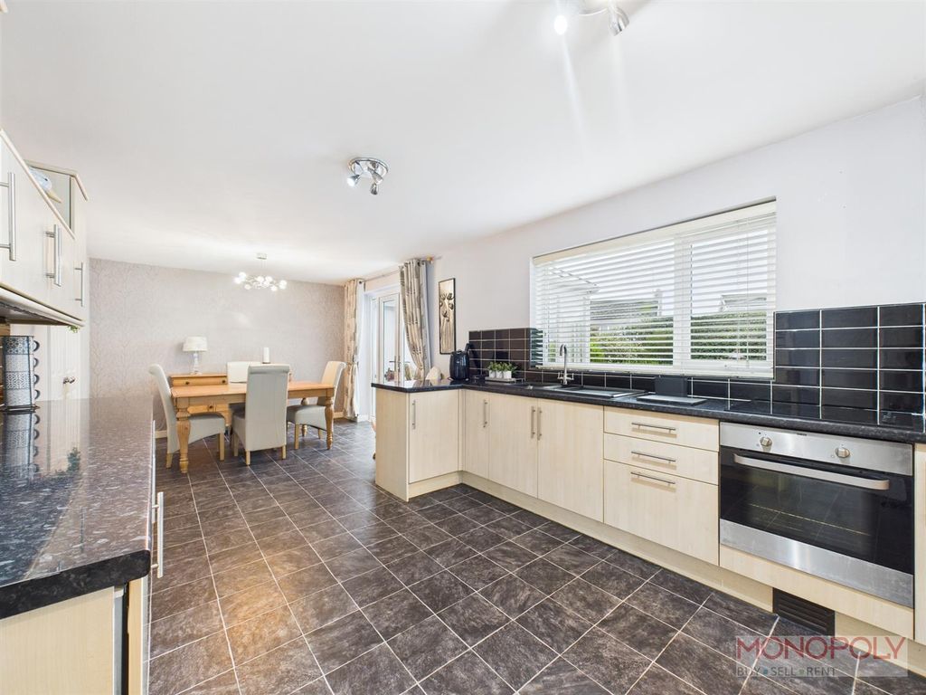 Property photo 2 of 38 Cam04439G0-Pr0204-Still017.Jpg