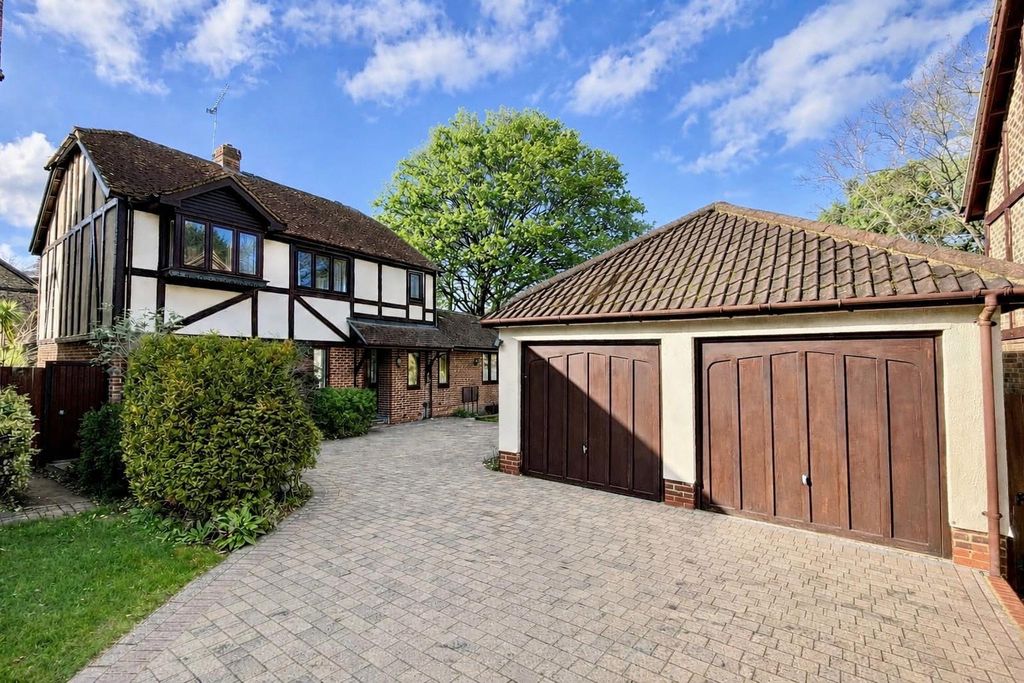 Property photo 1 of 22 11 Shrublands.Png