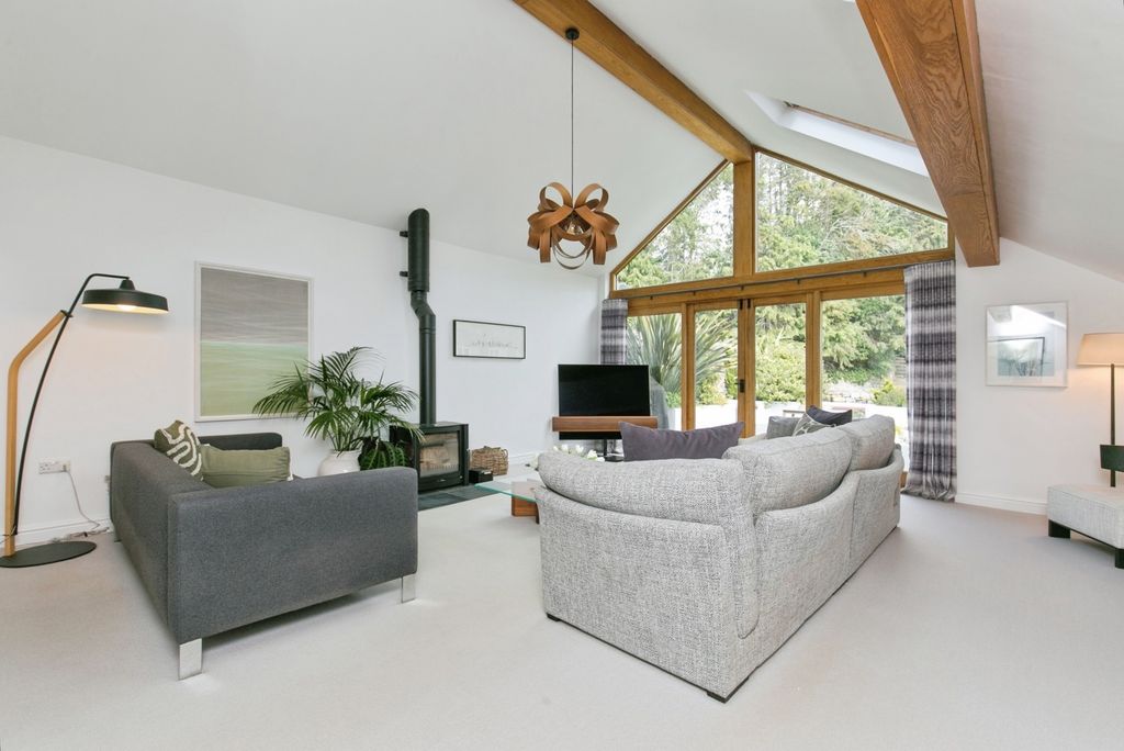 Property photo 3 of 22 Pbox-Img.Jpg
