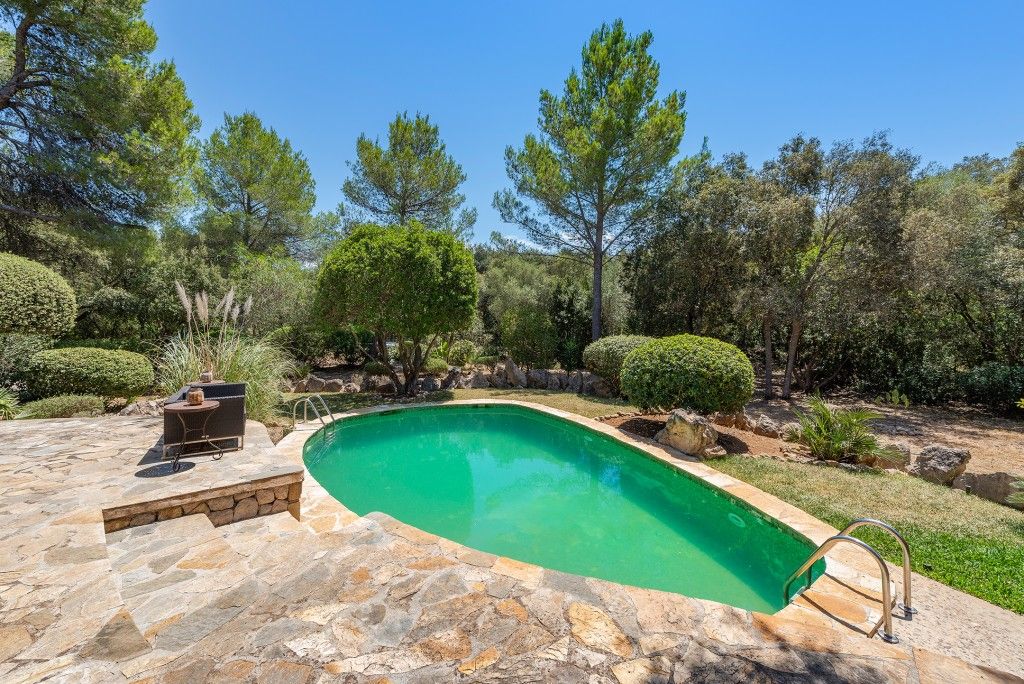 Property photo 3 of 20 Pool (2)