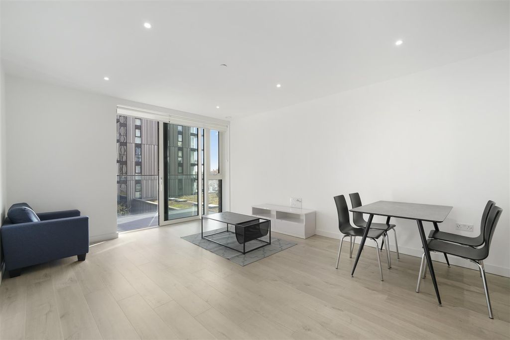 Property photo 1 of 12 Flat 18, Hartingtons Court - My0Vwv5Iorfmmtawtw7v.