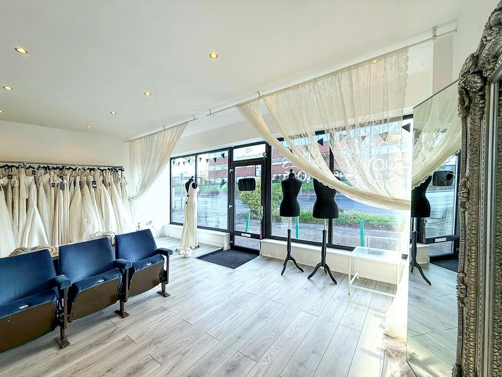Property photo 3 of 6 48 Washway Road_Unit To Let-3.Jpg