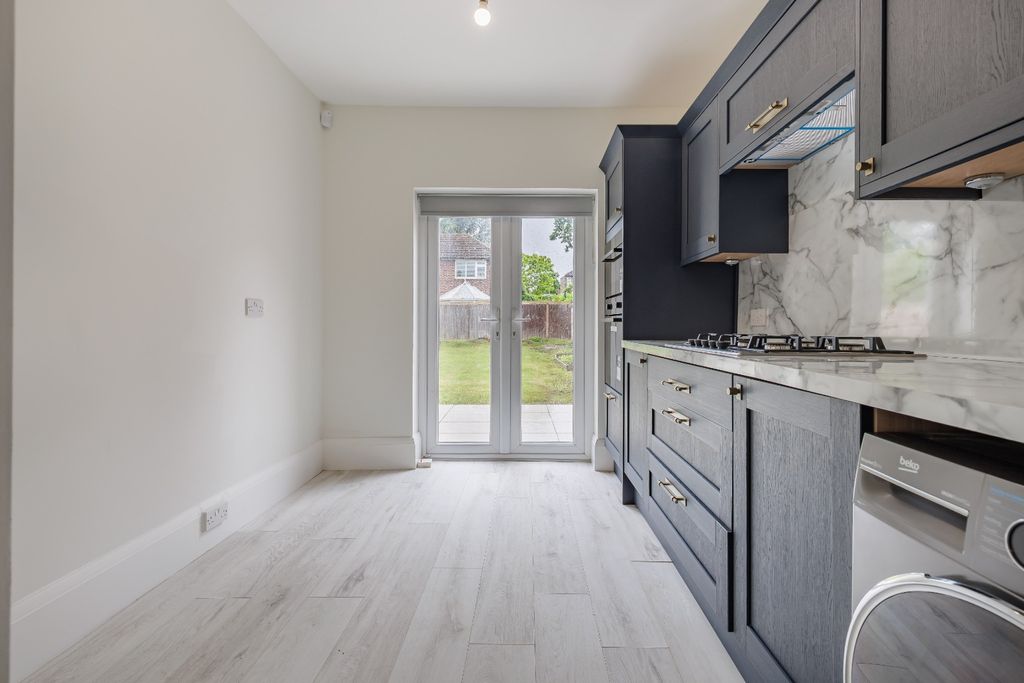 Property photo 3 of 29 5194853