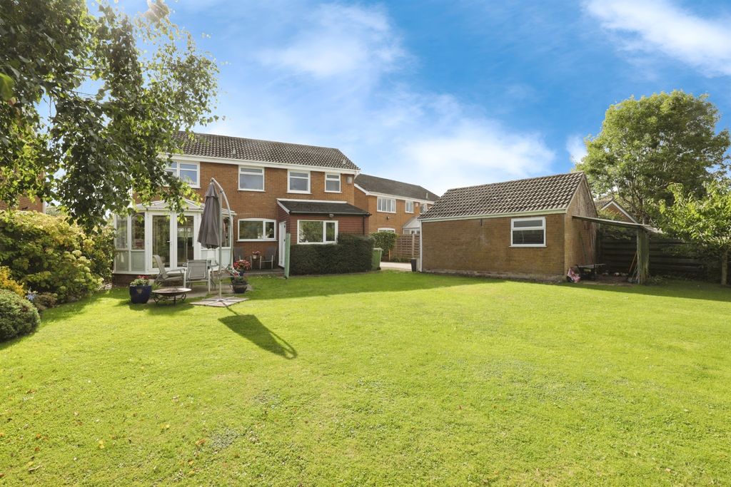 Property photo 2 of 17