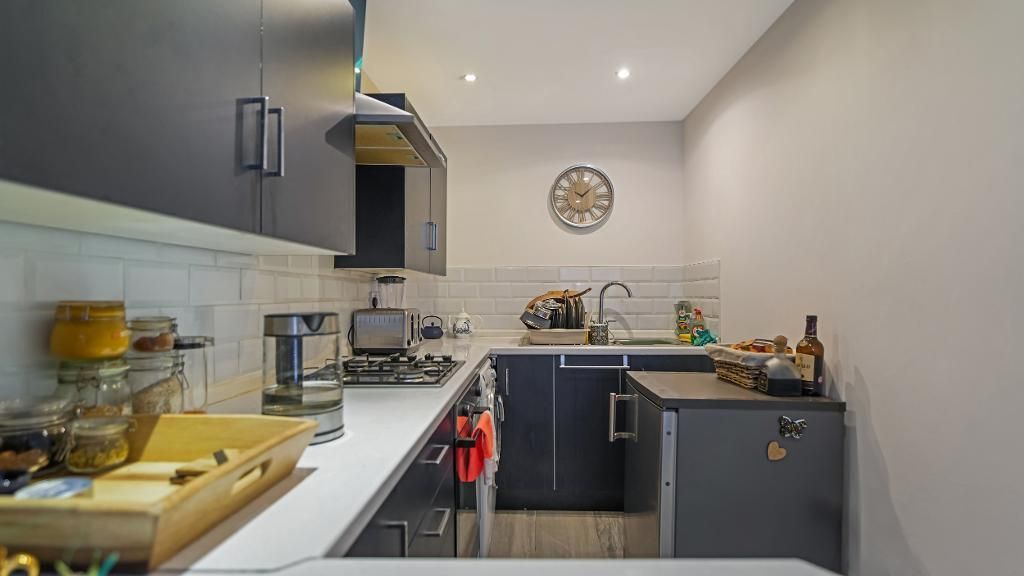 Property photo 3 of 13 Kitchen