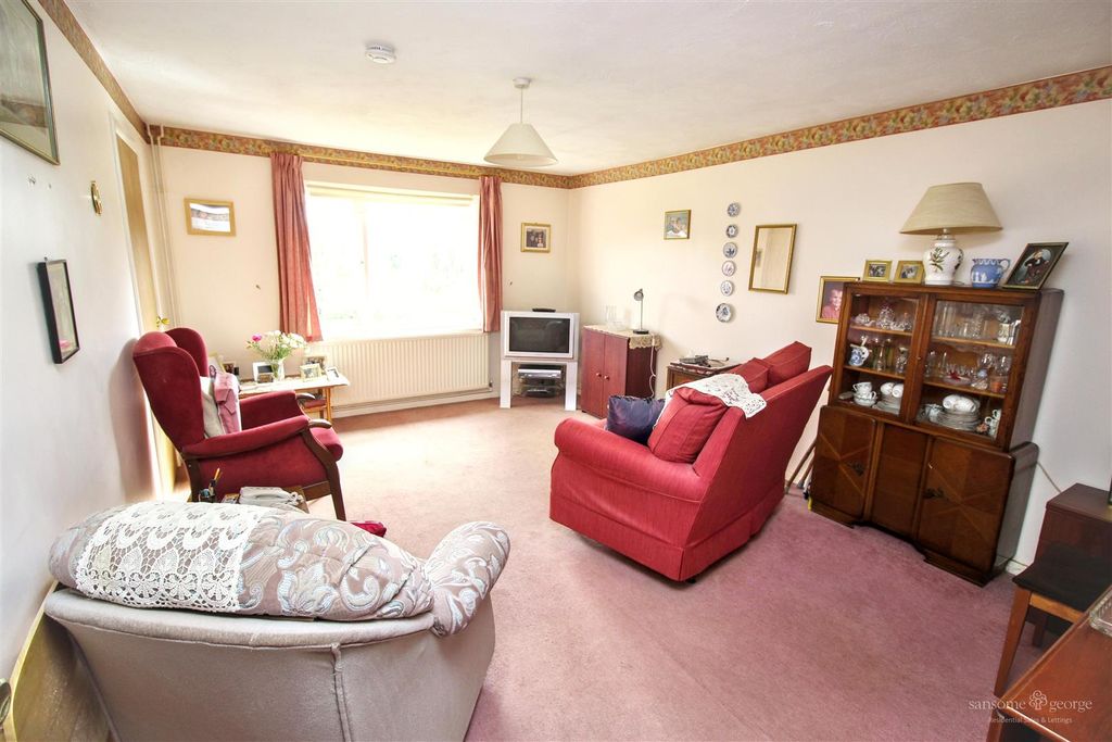 Property photo 3 of 12 Living Room