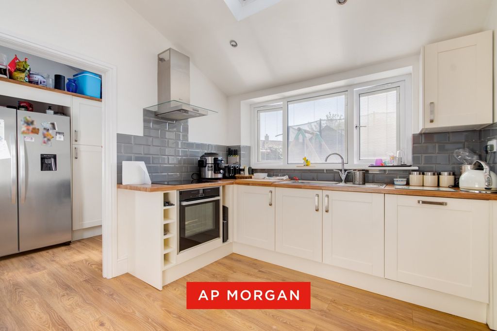 Property photo 3 of 20 Picture No. 13