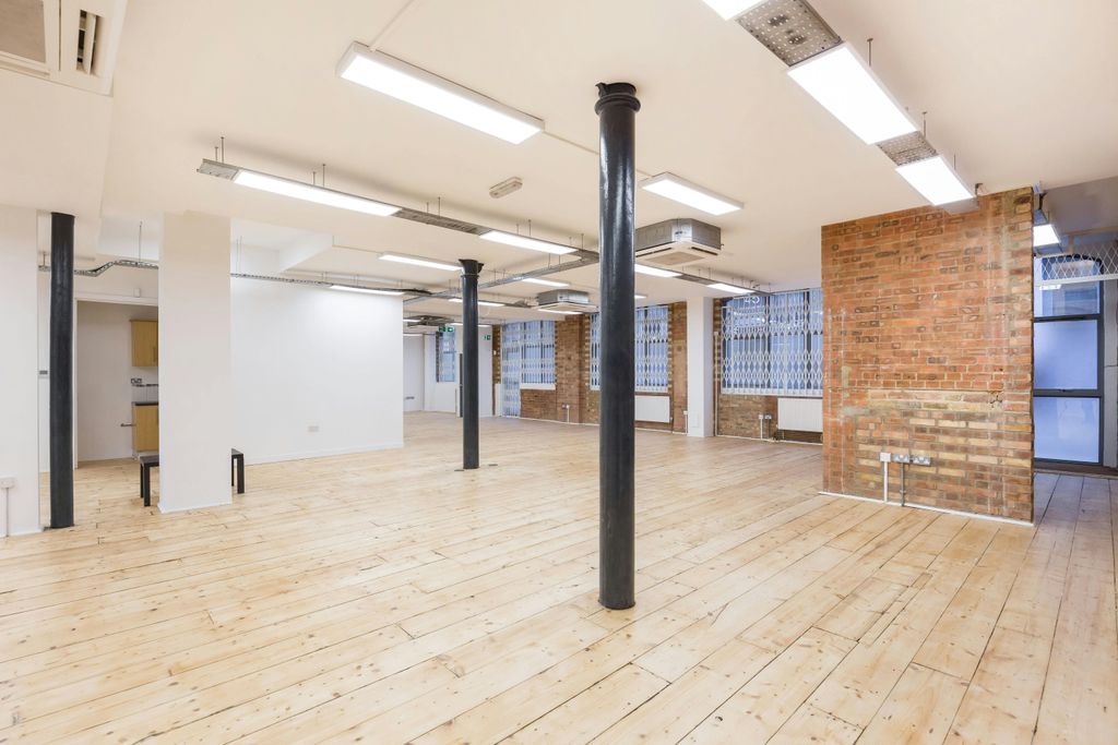 Property photo 2 of 11 16.Jpg