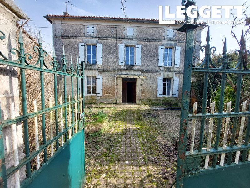 Property photo 2 of 10