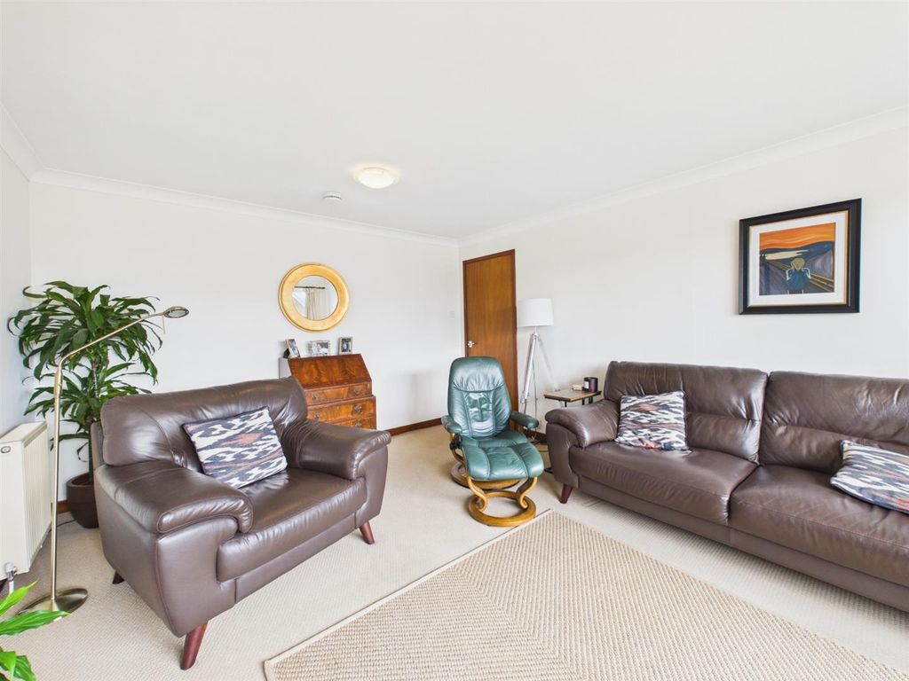 Property photo 3 of 24 Cam03924G0-Pr0047-Still008.Jpg