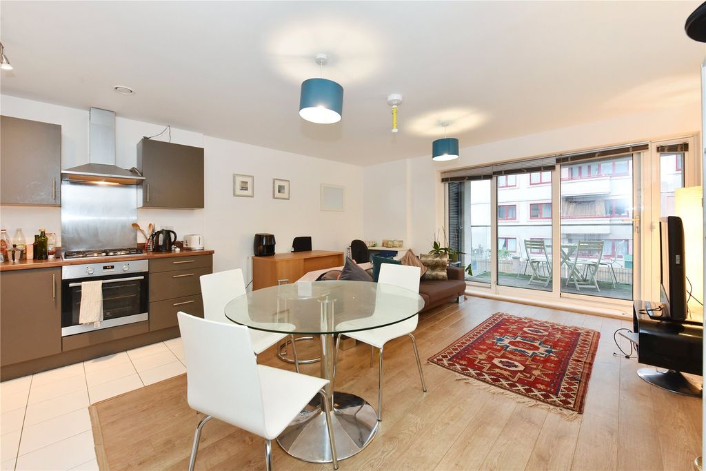 Property photo 2 of 11 Reception Room