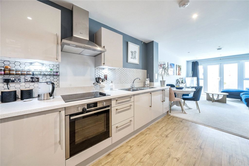 Property photo 3 of 10 Picture No. 04