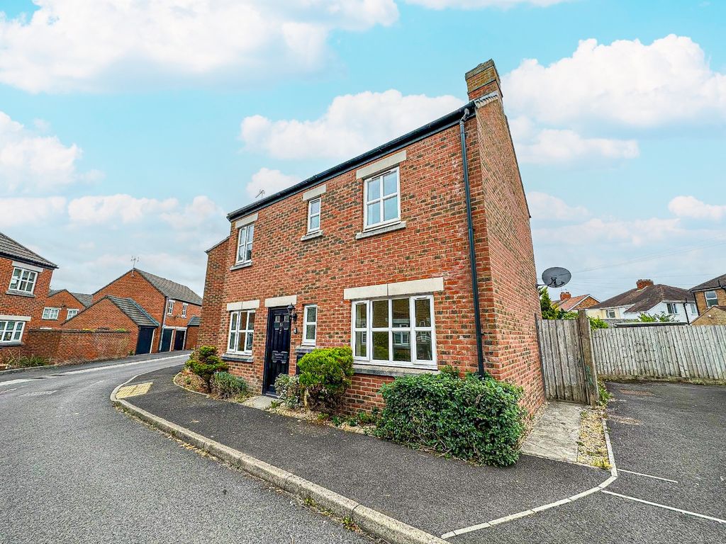 Property photo 1 of 20 4328380
