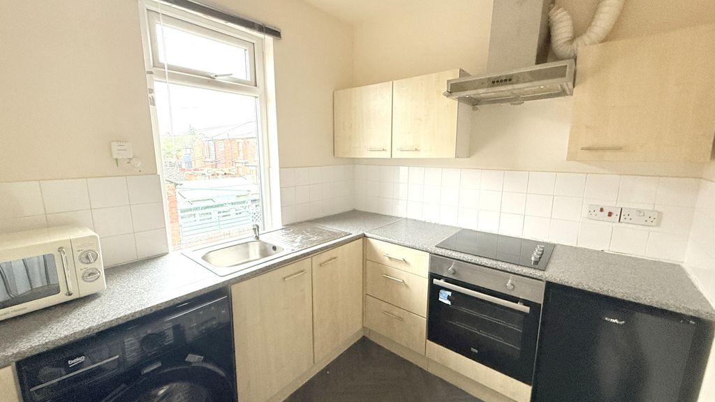 Property photo 3 of 5