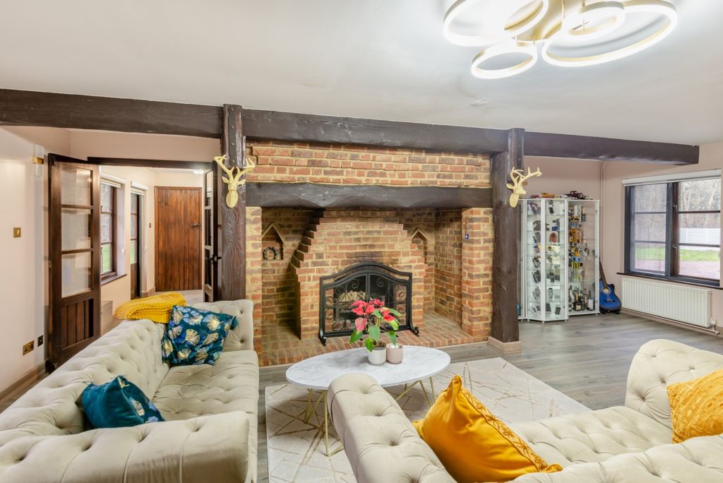 Property photo 3 of 27 Picture No. 37