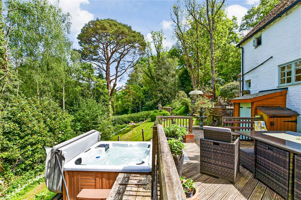Property photo 2 of 14 External Lifestyle Photograph