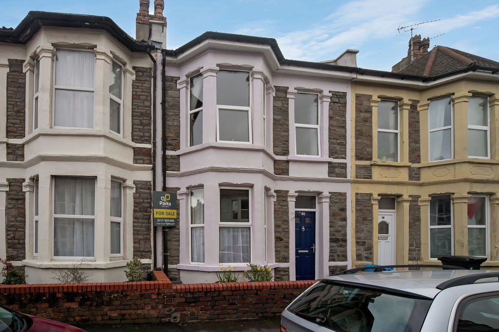 Property photo 2 of 26