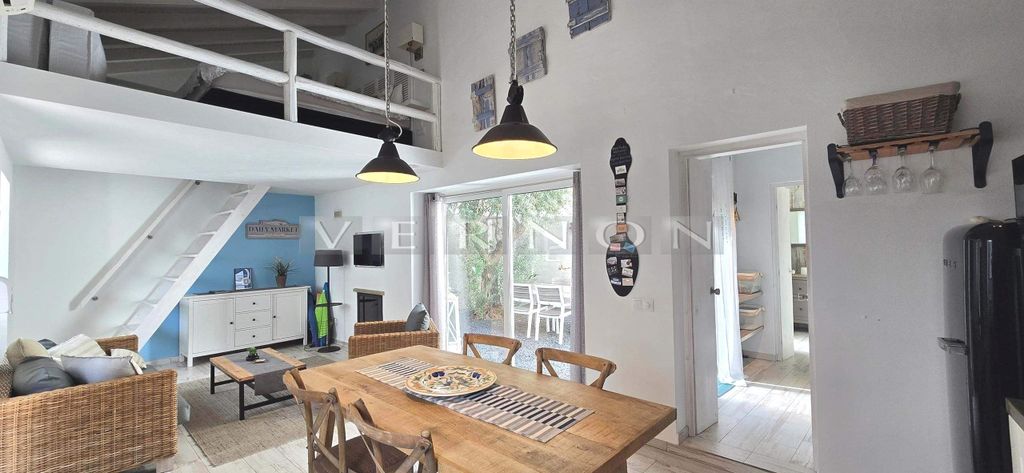 Property photo 2 of 25