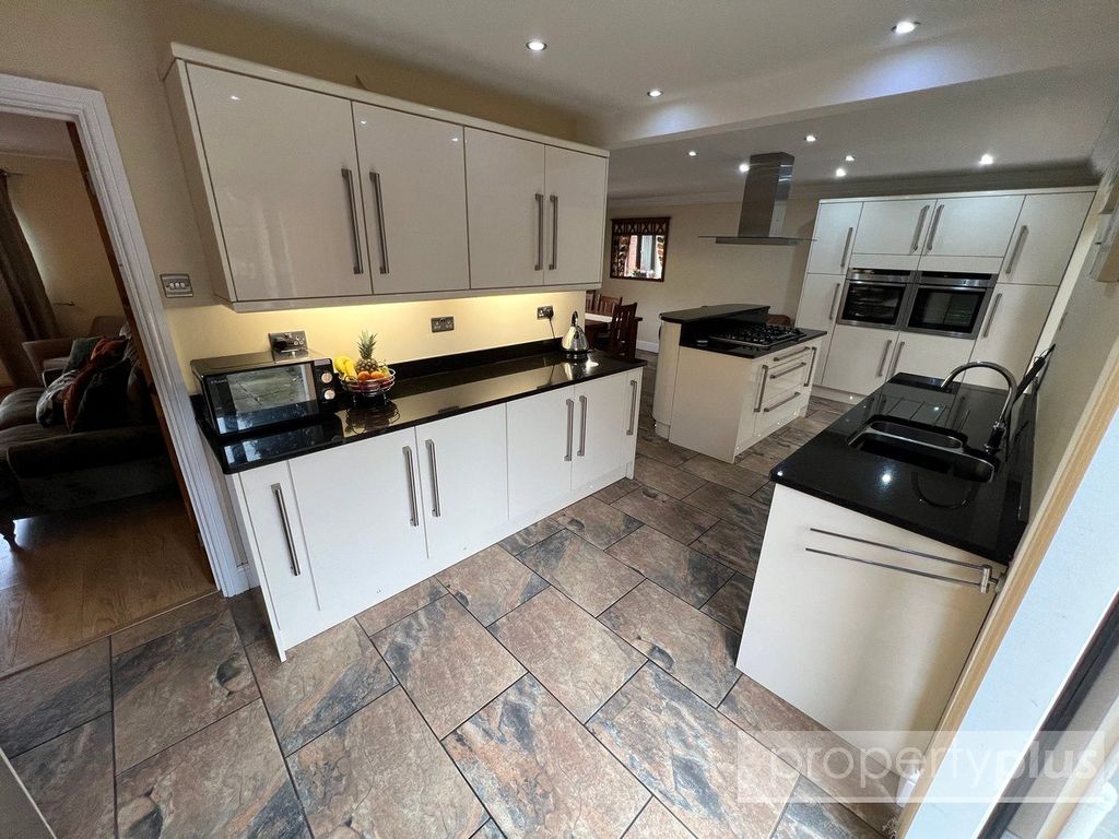 Property photo 3 of 33 Picture No. 20