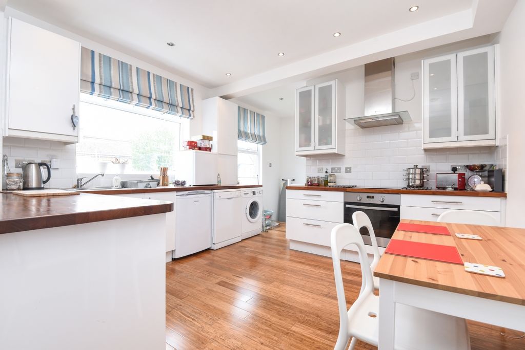 Property photo 1 of 6 184683 (3)c