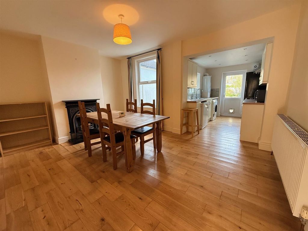 Property photo 2 of 13 Kitchen Dinner.Jpg