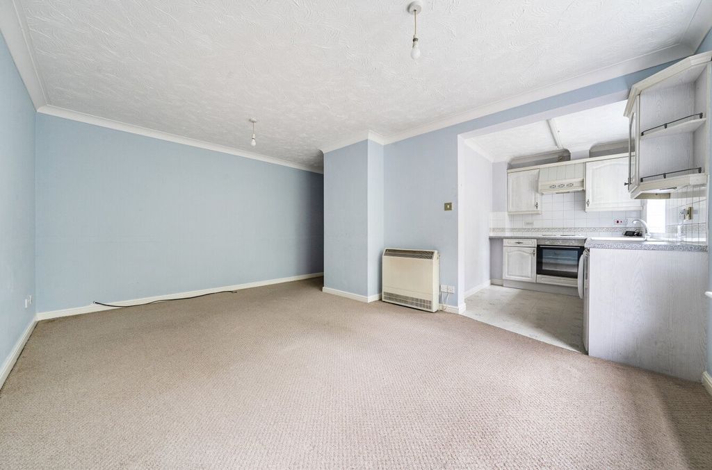 Property photo 2 of 11 Picture No. 18