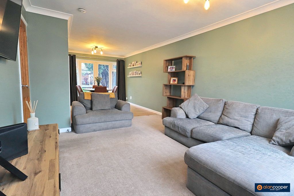 Property photo 2 of 25 4657152