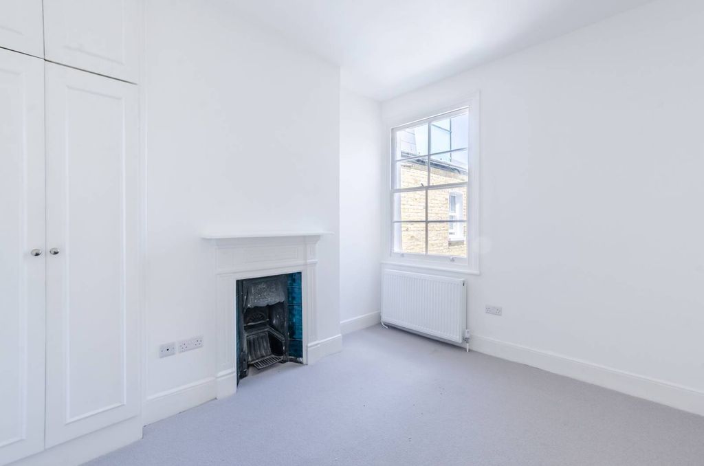 Property photo 1 of 9