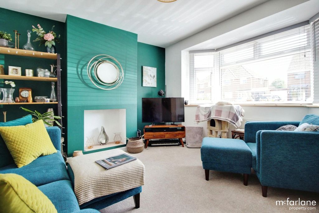 Property photo 2 of 17