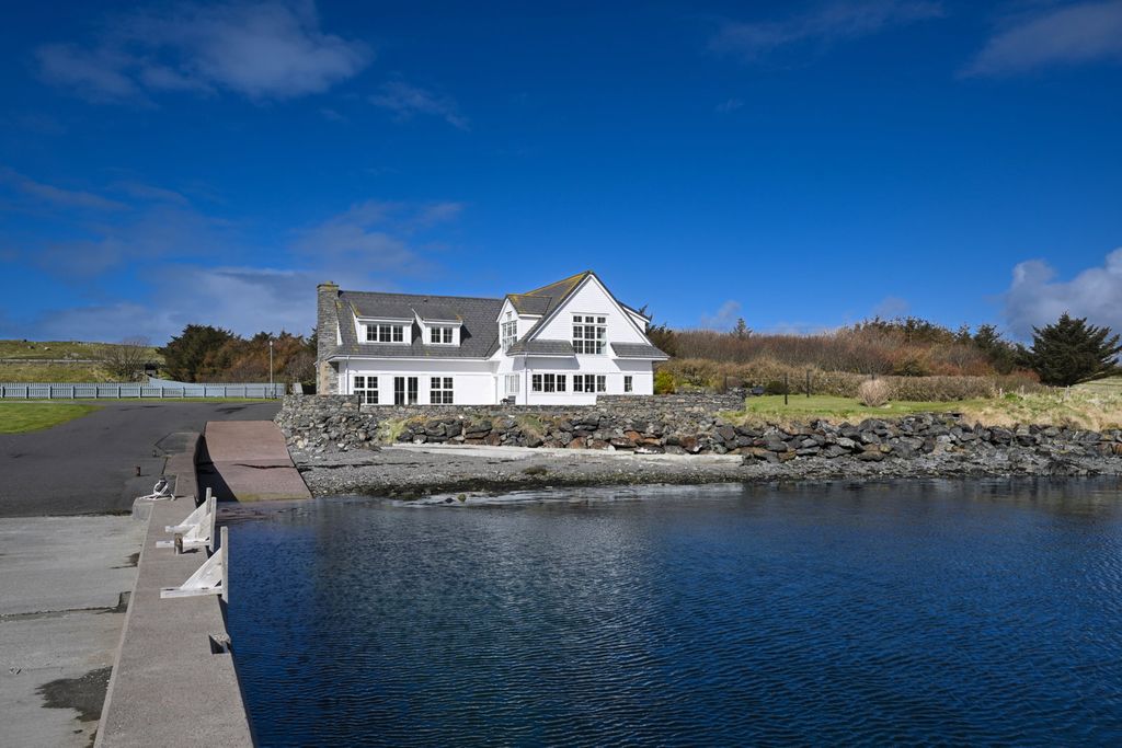 Additional image 4 of 4 bed detached house for saleTrondra, Scalloway, Shetland ZE1