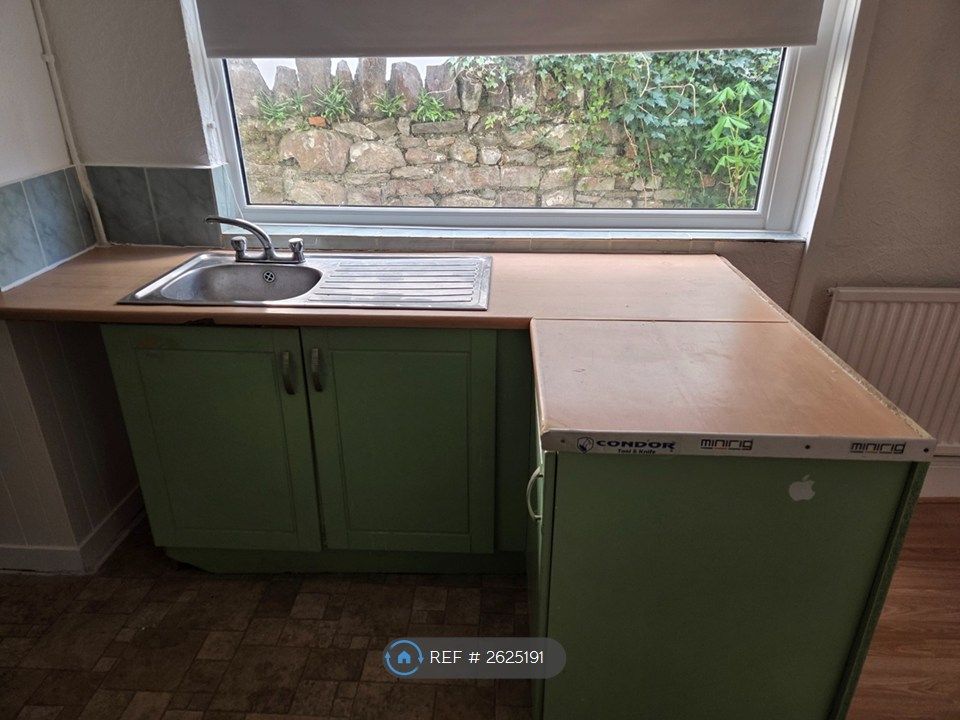 Property photo 3 of 18